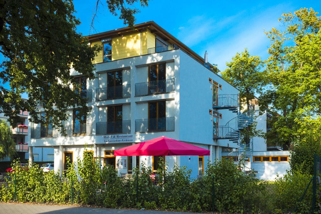 Hotel Ambassador-Berlin Gruenau Exteriör bild