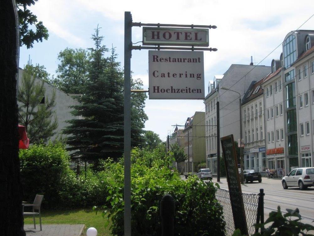Hotel Ambassador-Berlin Gruenau Exteriör bild