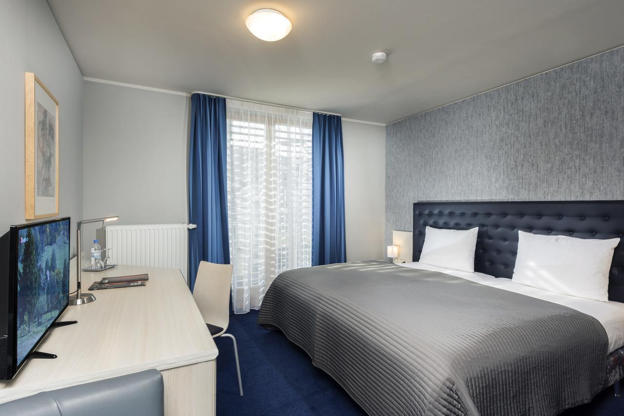 Hotel Ambassador-Berlin Gruenau Exteriör bild